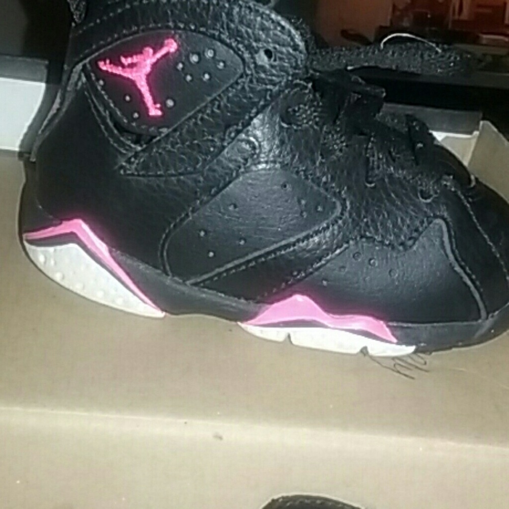 Black and pink jordans